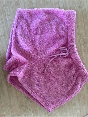 Ardene Fuzzy High-Waist Shorts in Pink